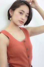 耳かけおとなショート