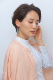 〈前髪なし〉大人ナチュラルくしゅふわ耳掛けショート