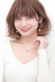 柔らか耳掛けナチュラル大人ボブ