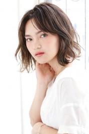 セミディ・ルーズボブ